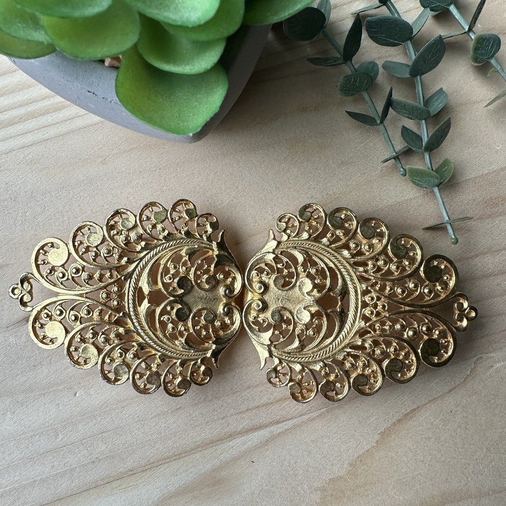 VTG Dotty Smith Belt Buckle 5 Inch Ornate Gold Plated Open Interlocking 2 Piece‎